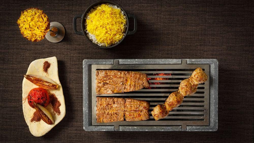 Palazzo Versace Дубай Екстериор снимка A plate of Iranian kabab